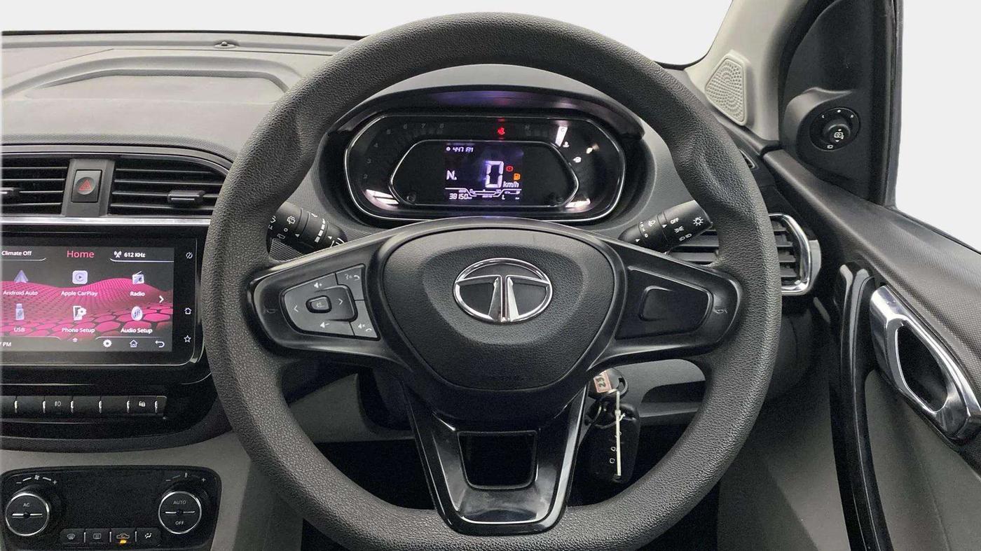 2020 Tata Tiago XZA PLUS DUAL TONE PETROL, Petrol, Automatic, 38,277 km, Steering Wheel Close Up