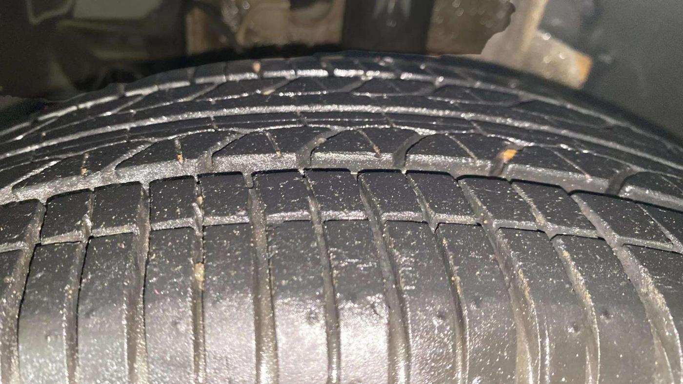 2020 Tata Tiago XZA PLUS DUAL TONE PETROL, Petrol, Automatic, 38,277 km, Left Front Tyre Tread
