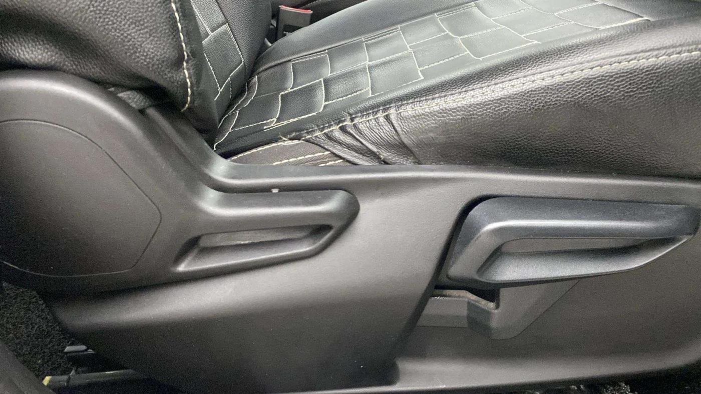 2020 Tata Tiago XZA PLUS DUAL TONE PETROL, Petrol, Automatic, 38,277 km, Driver Side Adjustment Panel
