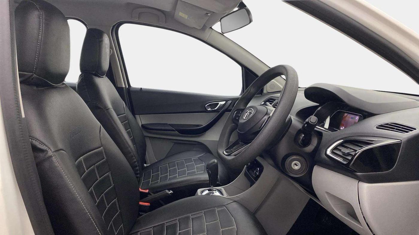 2020 Tata Tiago XZA PLUS DUAL TONE PETROL, Petrol, Automatic, 38,277 km, Right Side Front Door Cabin