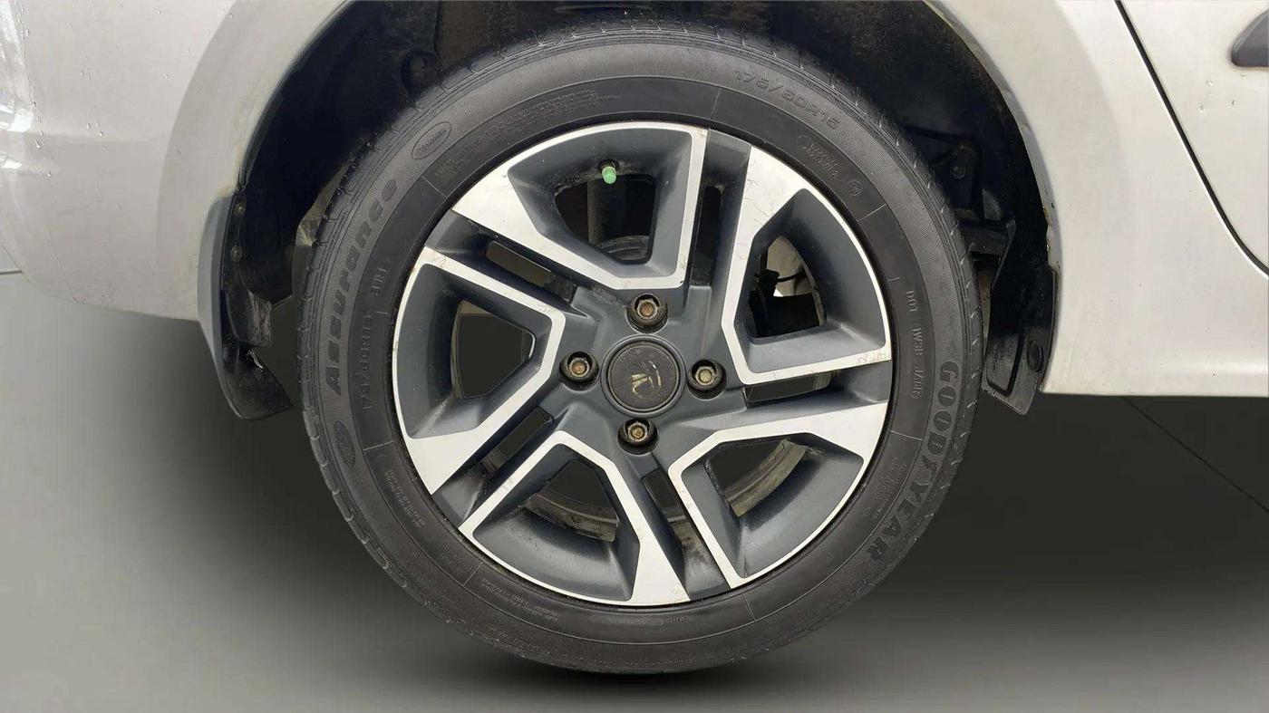 2021 Tata TIGOR XZA PLUS PETROL, Petrol, Automatic, 51,353 km, Right Rear Wheel