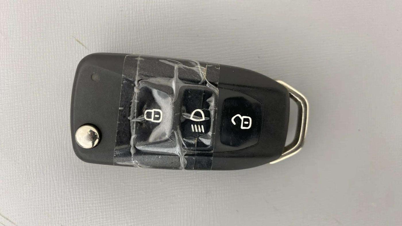 2023 Tata ALTROZ XM PLUS SUNROOF CNG, CNG, Manual, 34,777 km, Key Close Up