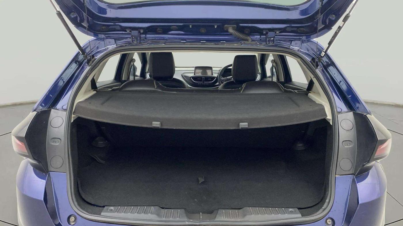 2023 Tata ALTROZ XM PLUS SUNROOF CNG, CNG, Manual, 34,777 km, Boot Inside