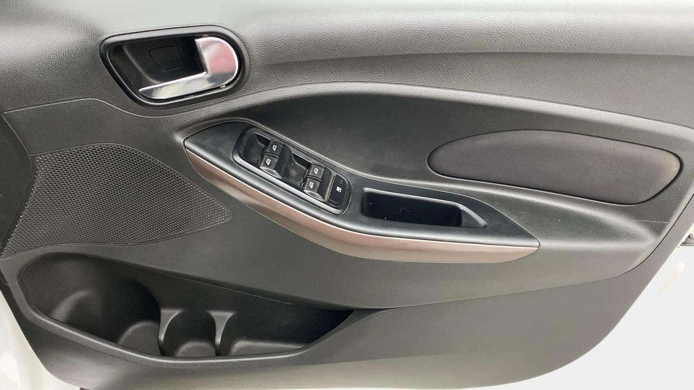 2019 Ford FREESTYLE TITANIUM 1.2 PETROL, Petrol, Manual, 55,782 km, Driver Side Door Panels Control