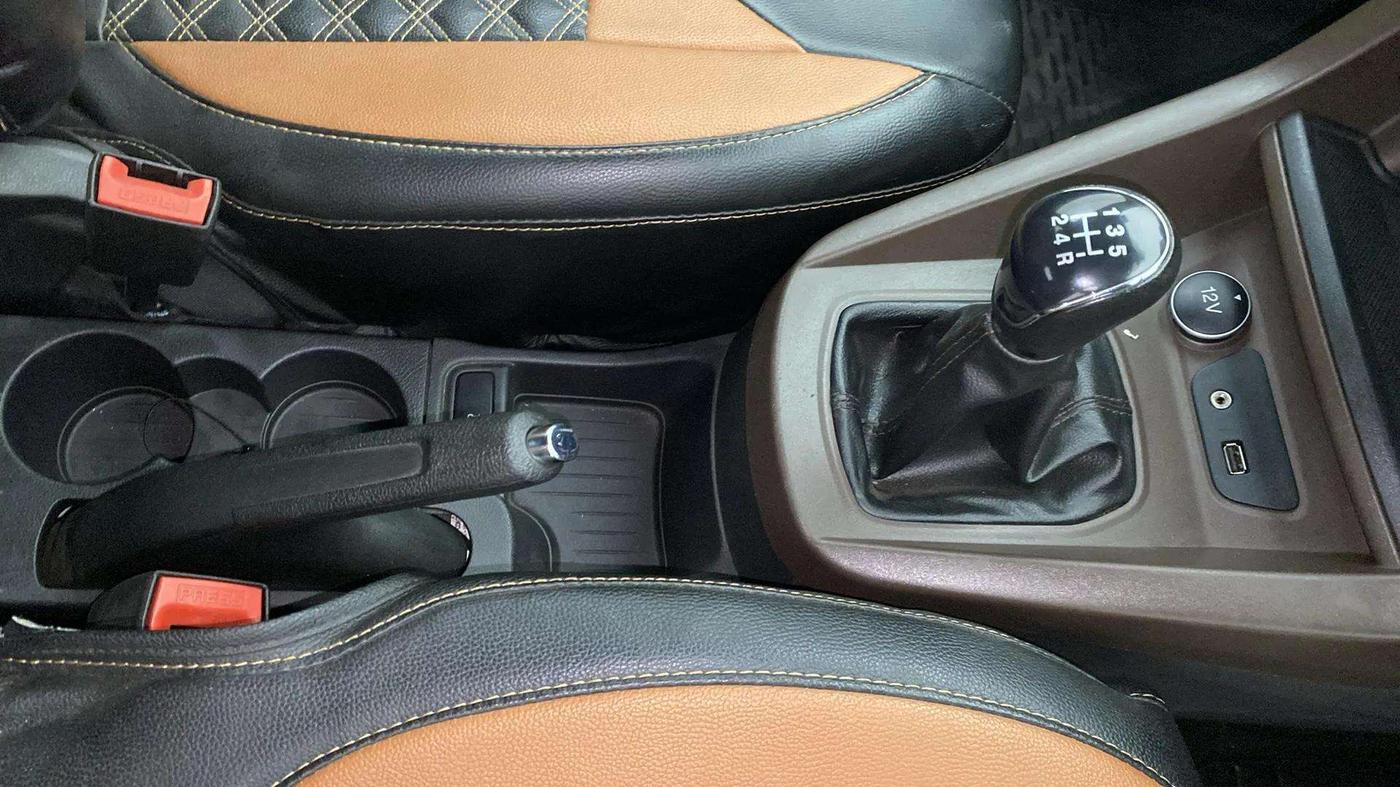 2019 Ford FREESTYLE TITANIUM 1.2 PETROL, Petrol, Manual, 55,782 km, Gear Lever