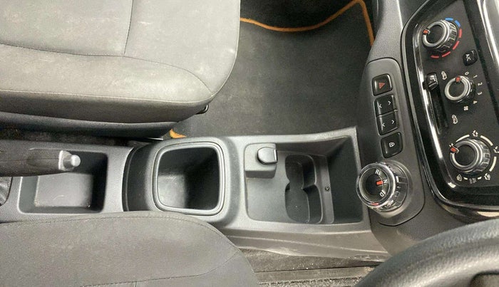 2016 Renault Kwid RXT 1.0 AMT (O), Petrol, Automatic, 57,461 km, Gear Lever