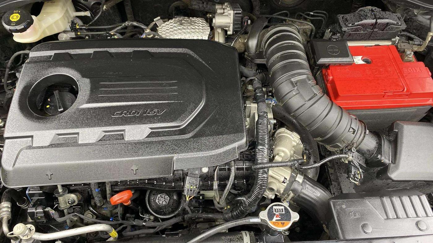 2022 KIA CARENS LUXURY PLUS 1.5 DIESEL AT 6 STR, Diesel, Automatic, 37,323 km, Engine View