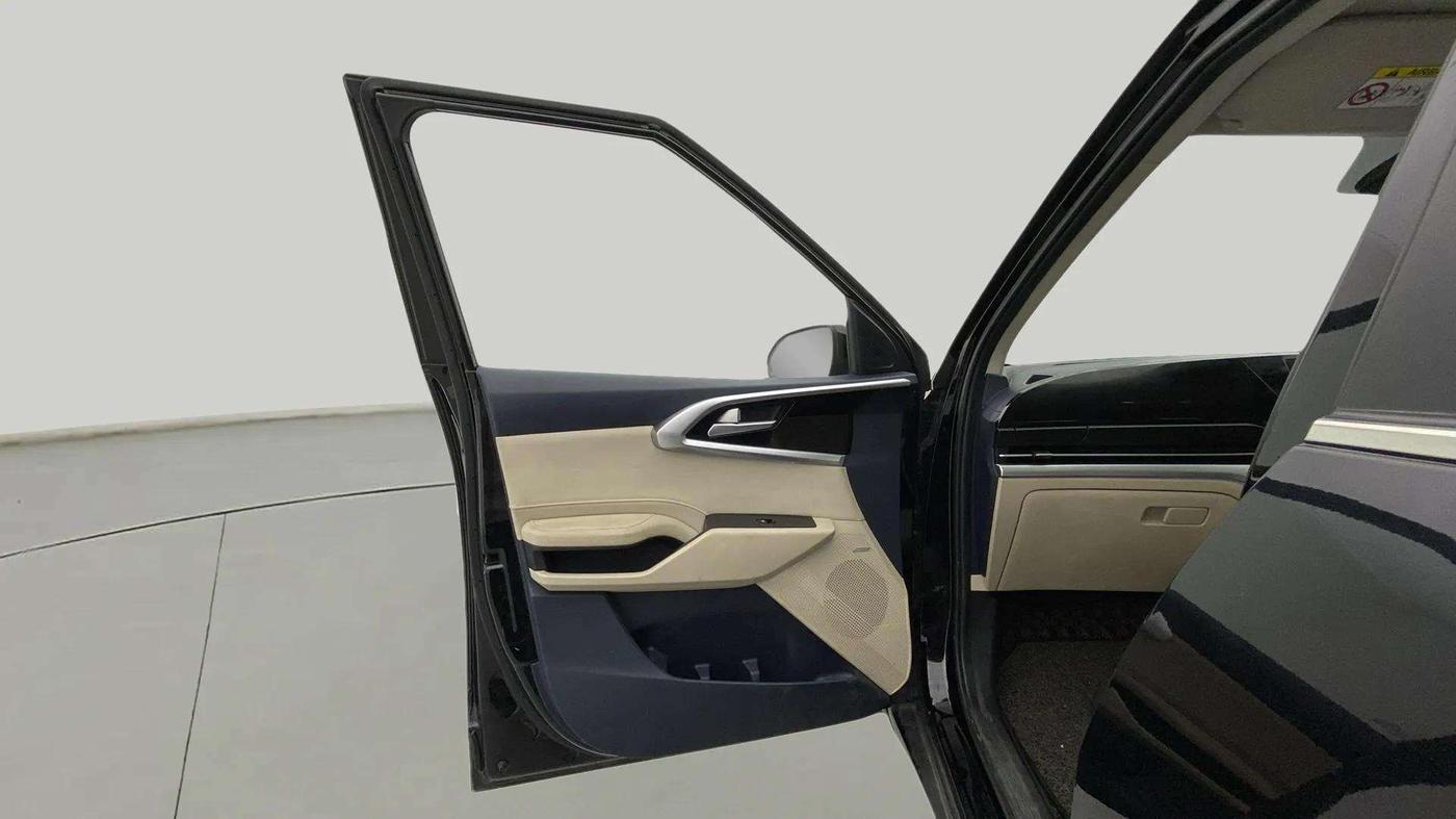 2022 KIA CARENS LUXURY PLUS 1.5 DIESEL AT 6 STR, Diesel, Automatic, 37,323 km, LHS Front Door