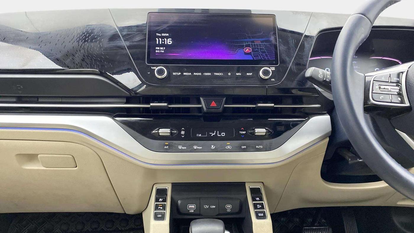 2022 KIA CARENS LUXURY PLUS 1.5 DIESEL AT 6 STR, Diesel, Automatic, 37,323 km, Air Conditioner