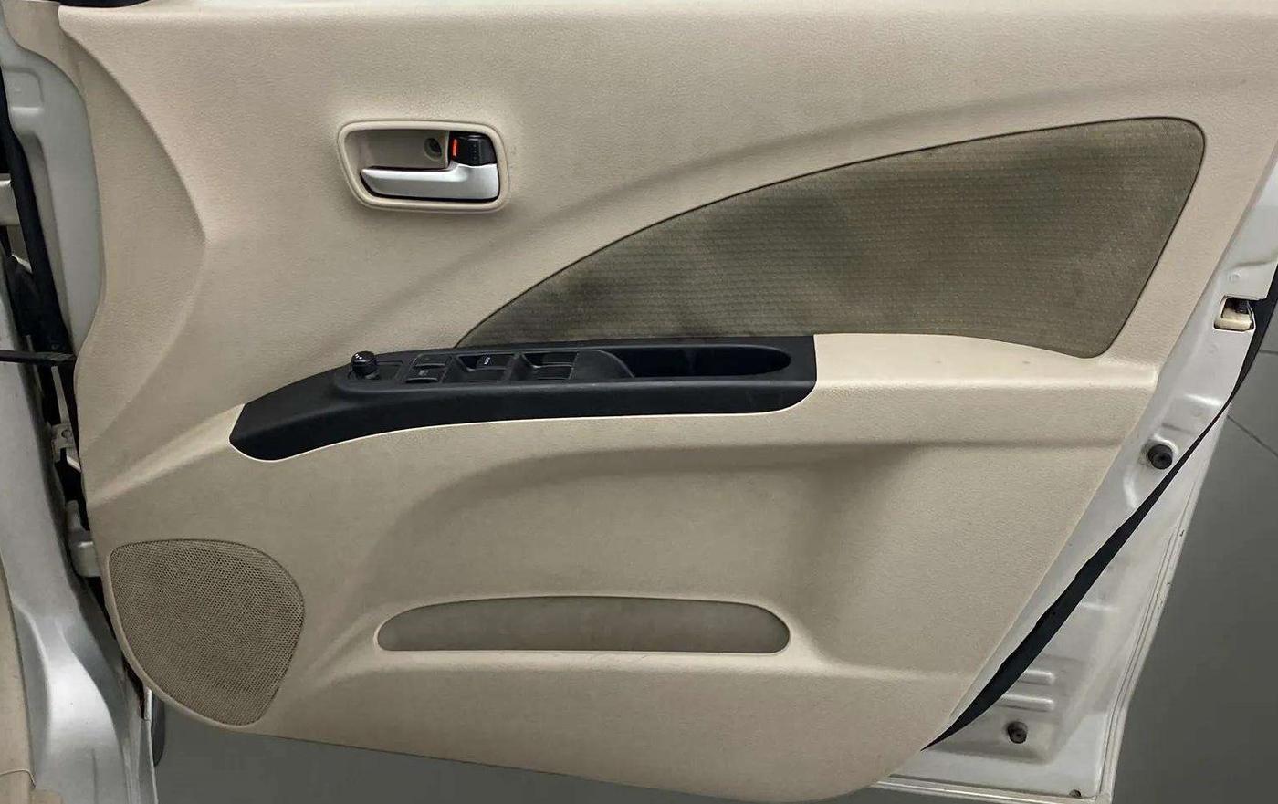 2018 Maruti Celerio ZXI, CNG, Manual, 40,711 km, Driver Side Door Panels Control