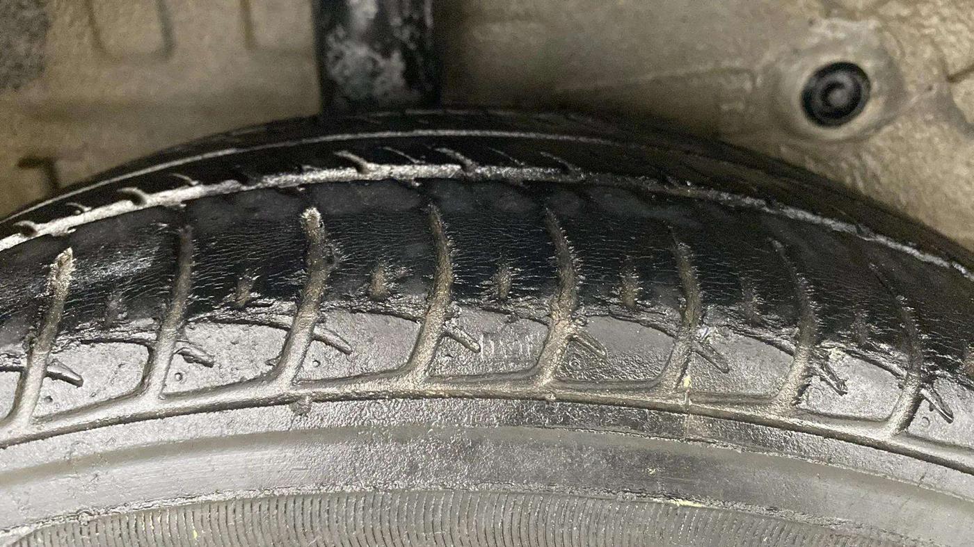 2018 Maruti Celerio ZXI, CNG, Manual, 40,711 km, Right Rear Tyre Tread