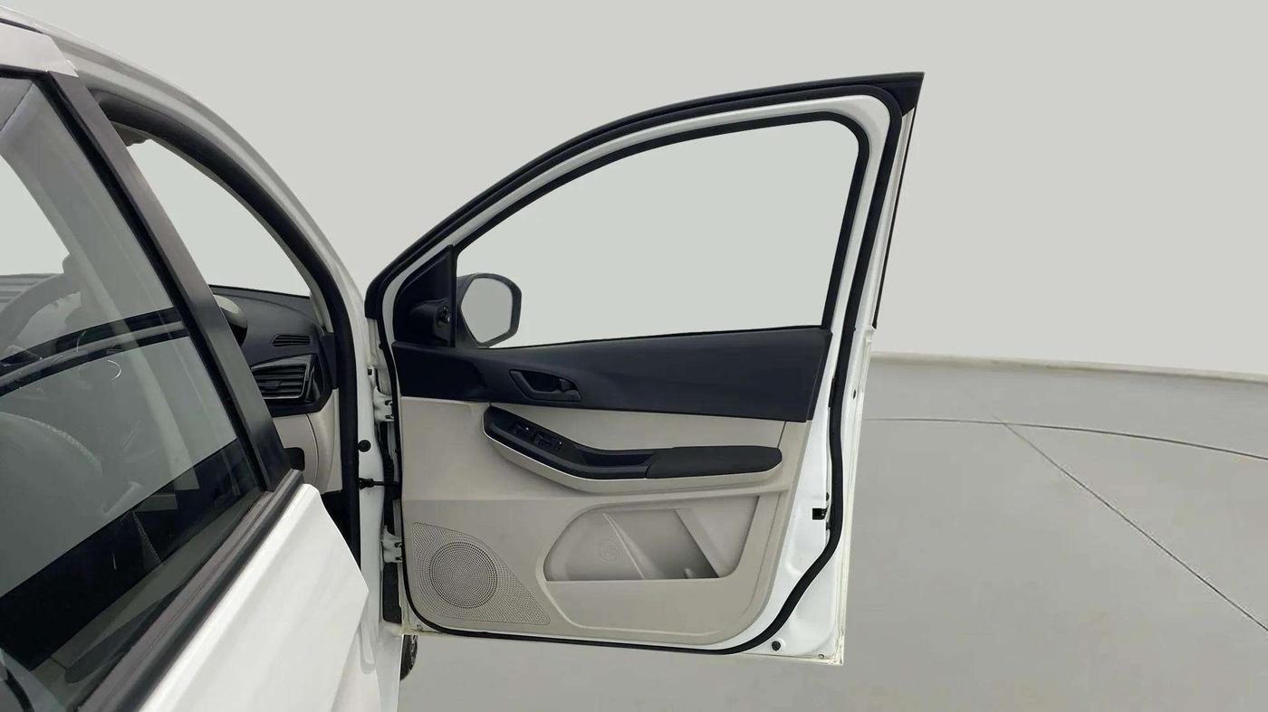 2024 Tata TIGOR  XZA CNG, CNG, Automatic, 16,140 km, RHS Front Door