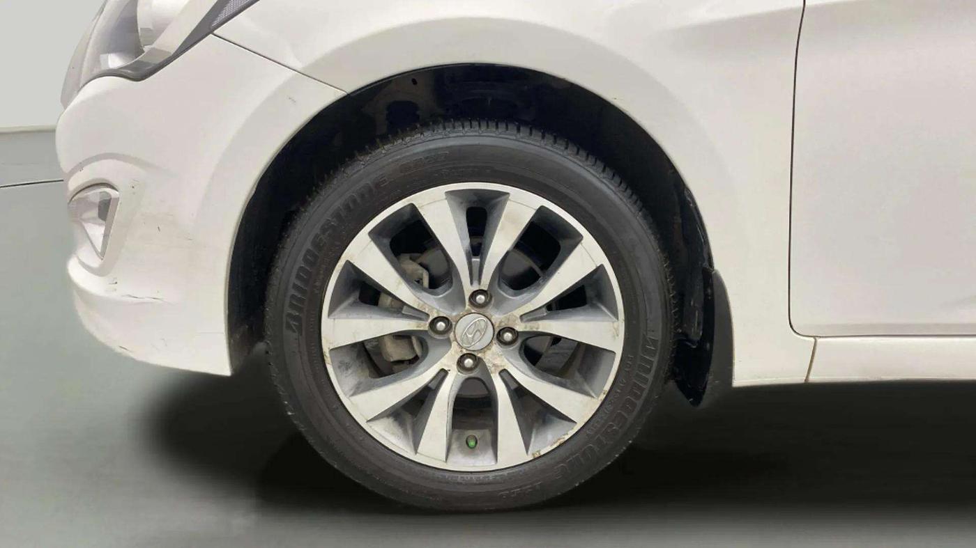 2017 Hyundai Verna 1.6 VTVT SX, Petrol, Manual, 61,279 km, Left Front Wheel