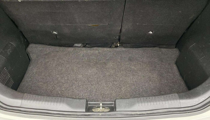 2017 Maruti IGNIS ALPHA 1.2, Petrol, Manual, 81,666 km, Dicky (Boot door) - Jack missing