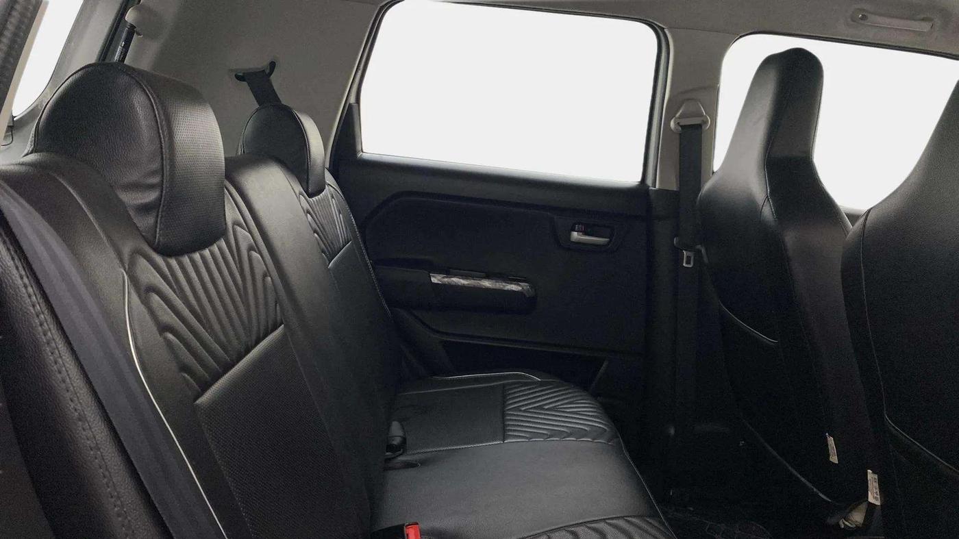 2019 Maruti New Wagon-R ZXI 1.2 AMT, Petrol, Automatic, 17,762 km, Right Side Rear Door Cabin