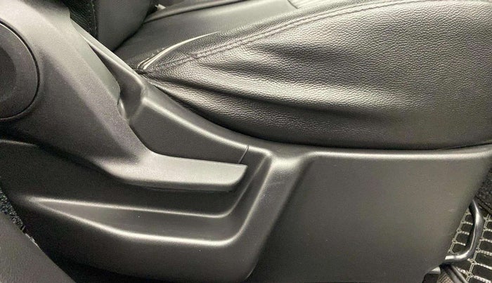 2019 Maruti New Wagon-R ZXI 1.2 AMT, Petrol, Automatic, 17,762 km, Driver Side Adjustment Panel
