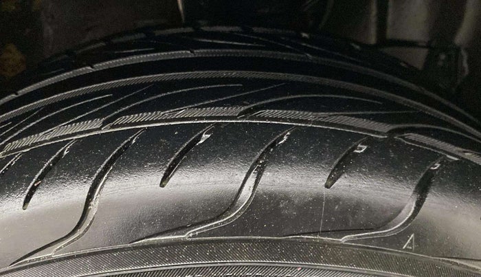 2019 Maruti New Wagon-R ZXI 1.2 AMT, Petrol, Automatic, 17,762 km, Right Front Tyre Tread