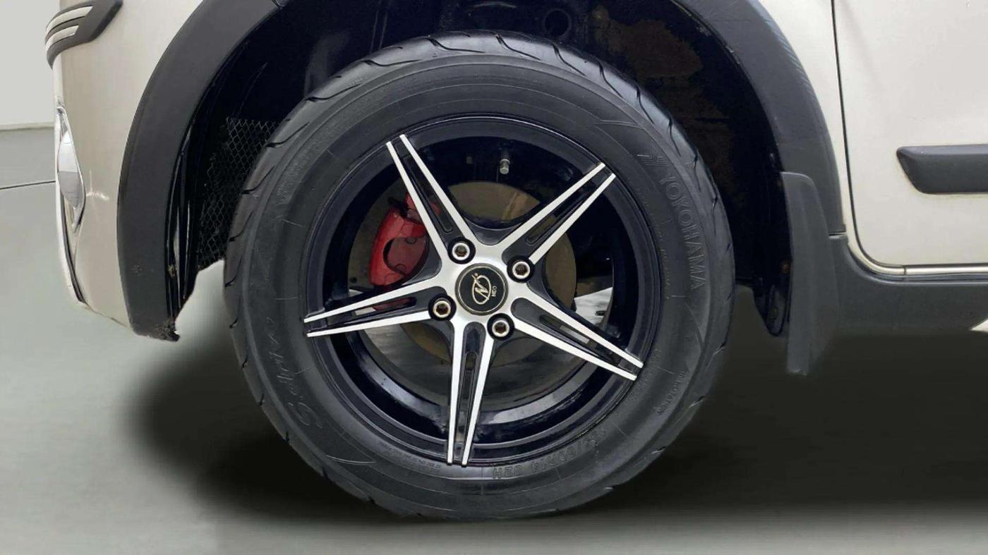 2019 Maruti New Wagon-R ZXI 1.2 AMT, Petrol, Automatic, 17,762 km, Left Front Wheel