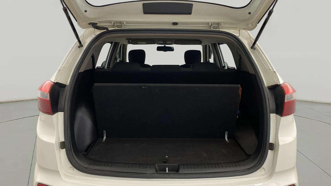 2016 Hyundai Creta E PLUS 1.6 PETROL, CNG, Manual, 40,569 km, Boot Open Zoomed View