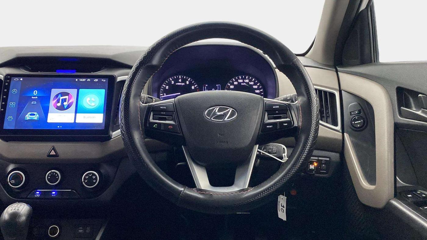 2016 Hyundai Creta E PLUS 1.6 PETROL, CNG, Manual, 40,569 km, Steering Wheel Close Up
