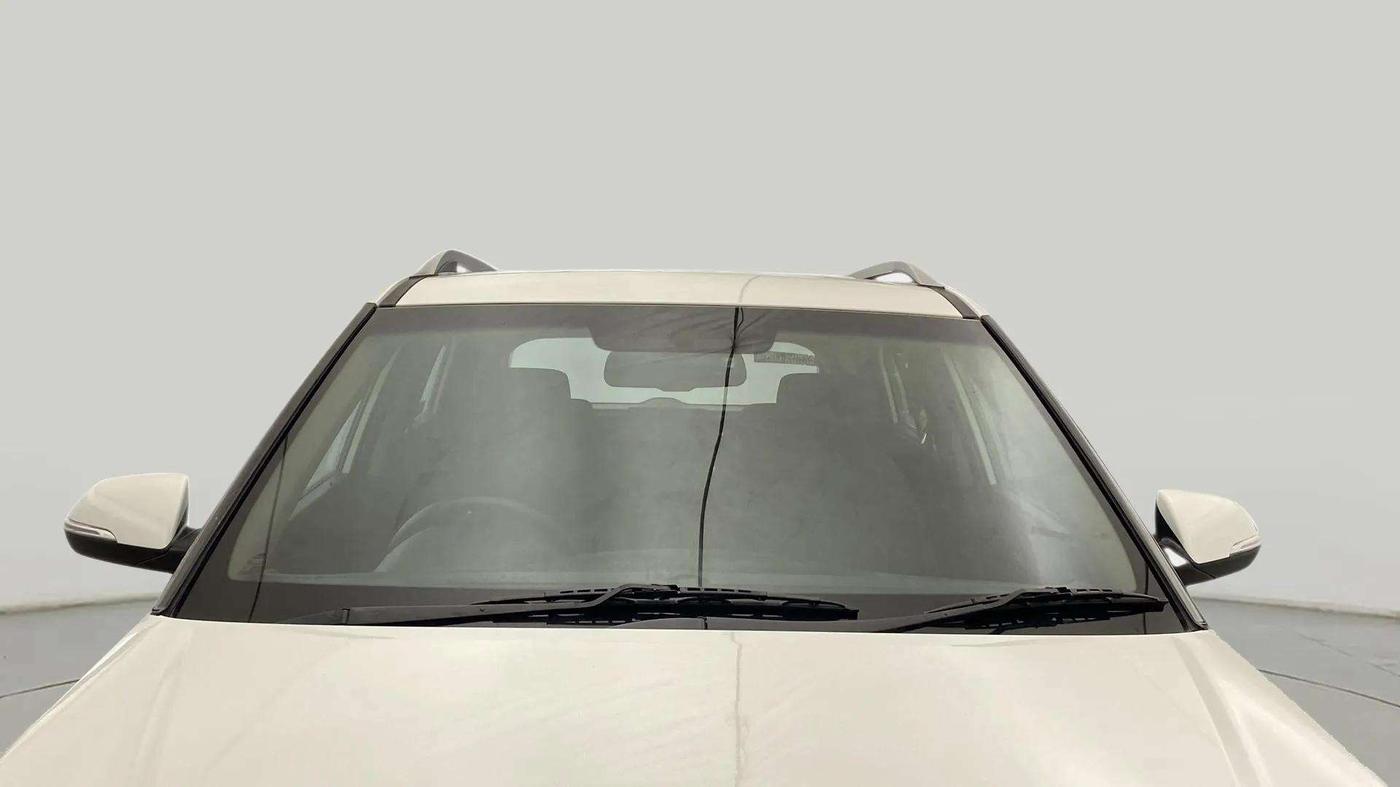 2016 Hyundai Creta E PLUS 1.6 PETROL, CNG, Manual, 40,569 km, Front Windshield
