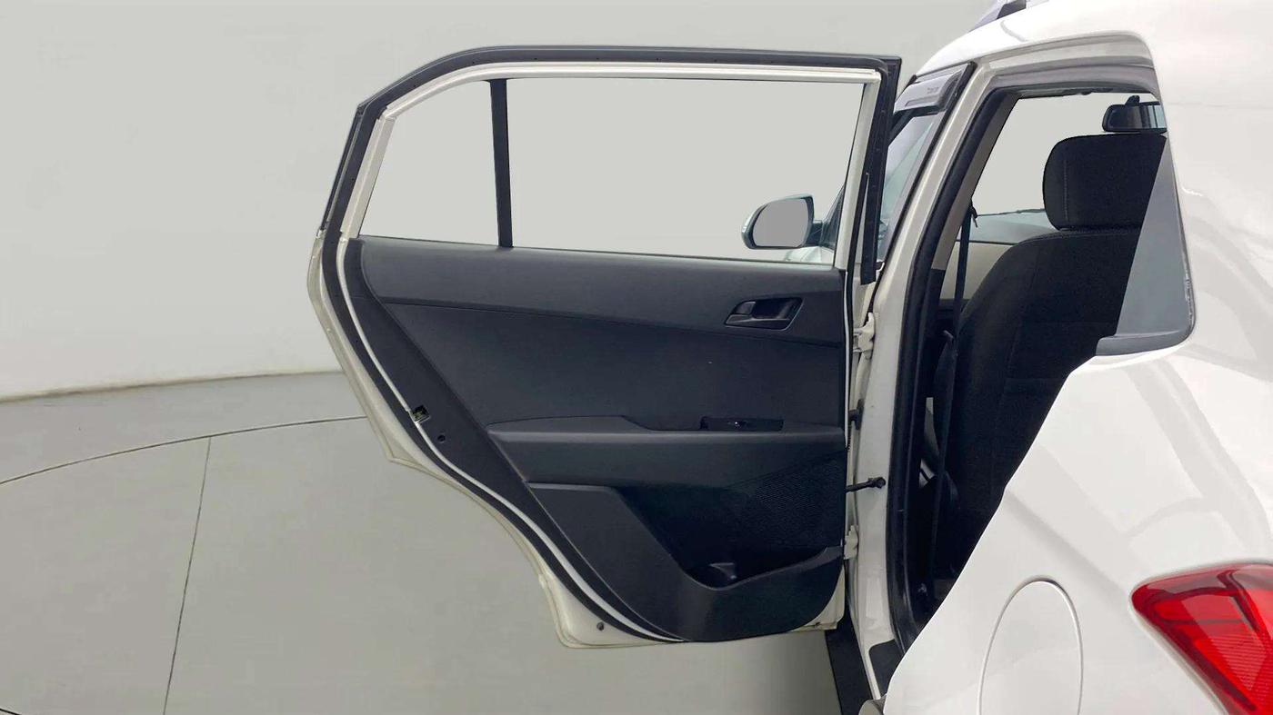 2016 Hyundai Creta E PLUS 1.6 PETROL, CNG, Manual, 40,569 km, LHS Rear Door