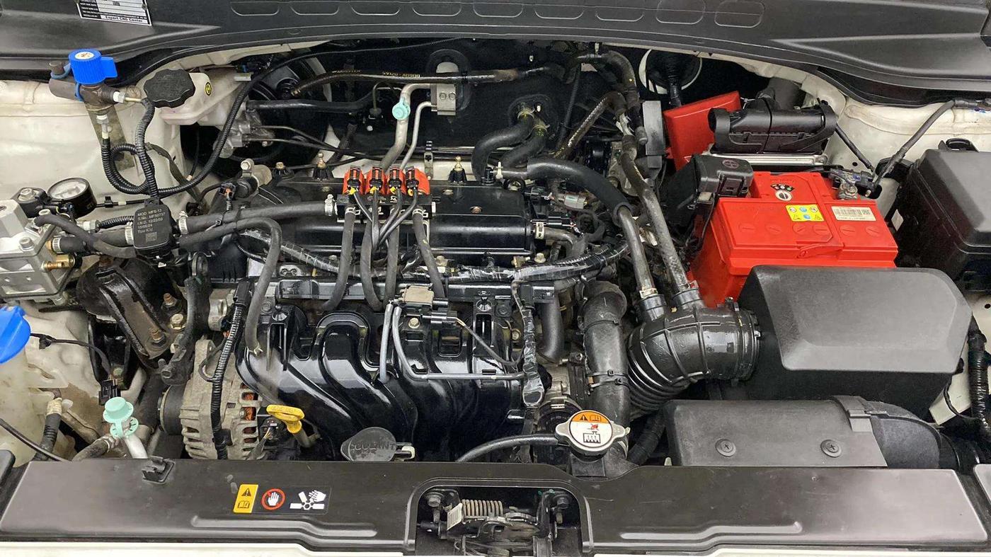 2016 Hyundai Creta E PLUS 1.6 PETROL, CNG, Manual, 40,569 km, Engine View