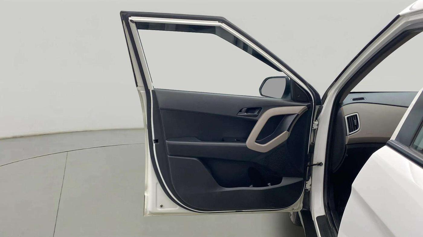 2016 Hyundai Creta E PLUS 1.6 PETROL, CNG, Manual, 40,569 km, LHS Front Door