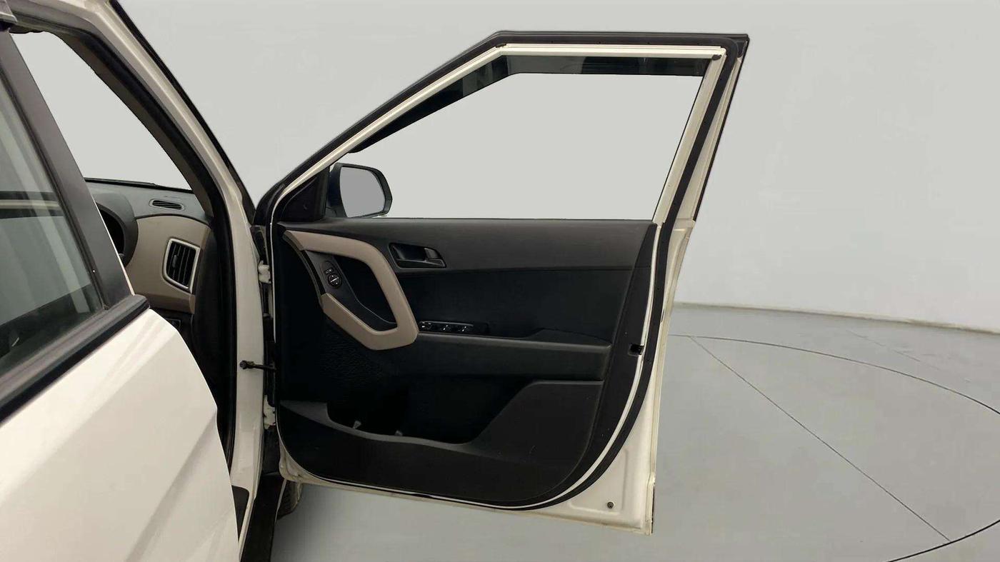 2016 Hyundai Creta E PLUS 1.6 PETROL, CNG, Manual, 40,569 km, RHS Front Door