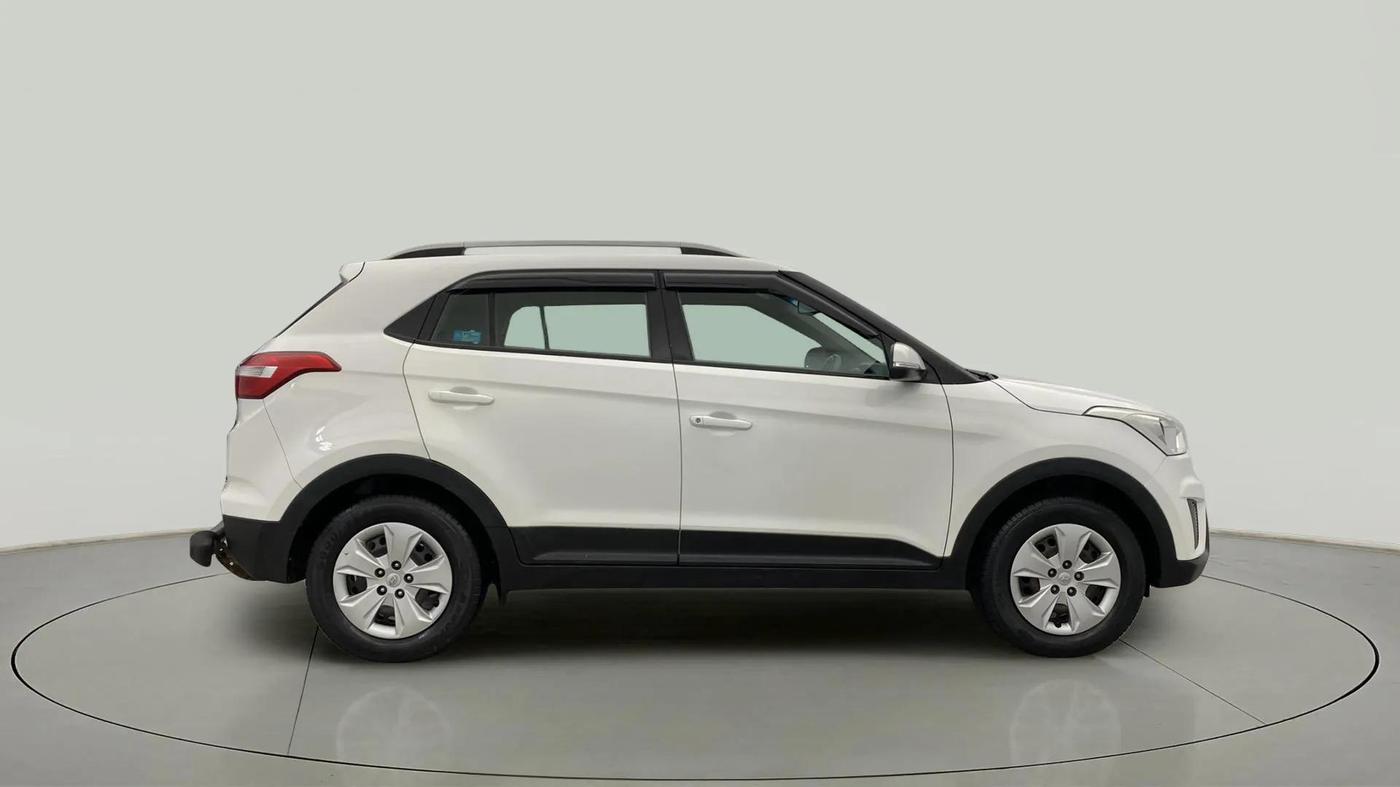 2016 Hyundai Creta E PLUS 1.6 PETROL, CNG, Manual, 40,569 km, Right Side View