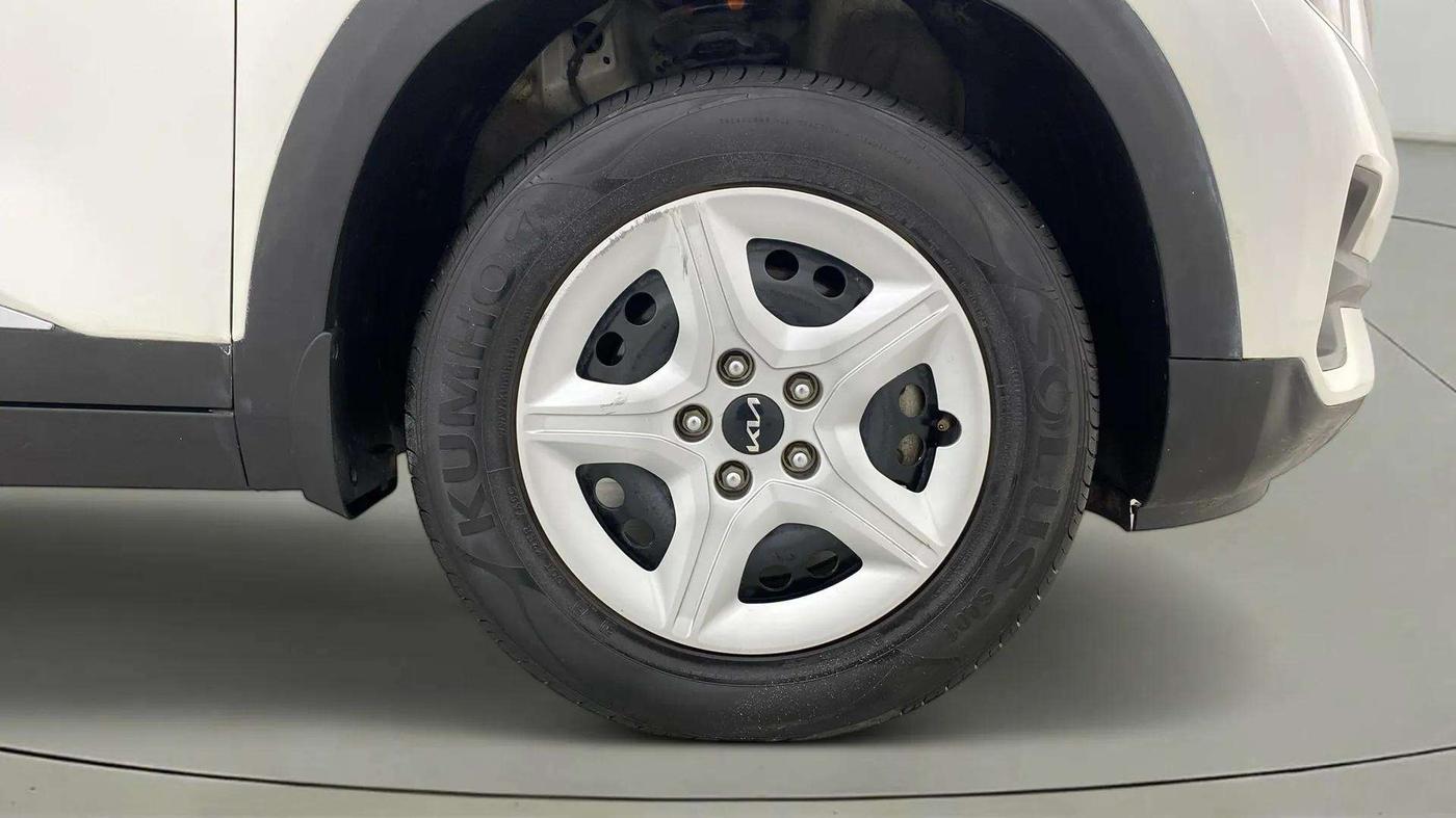 2022 KIA SELTOS HTK 1.5 PETROL, Petrol, Manual, 23,587 km, Right Front Wheel