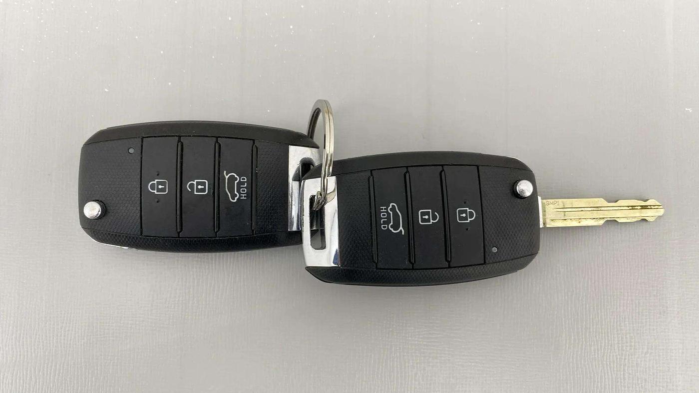 2022 KIA SELTOS HTK 1.5 PETROL, Petrol, Manual, 23,587 km, Key Close Up