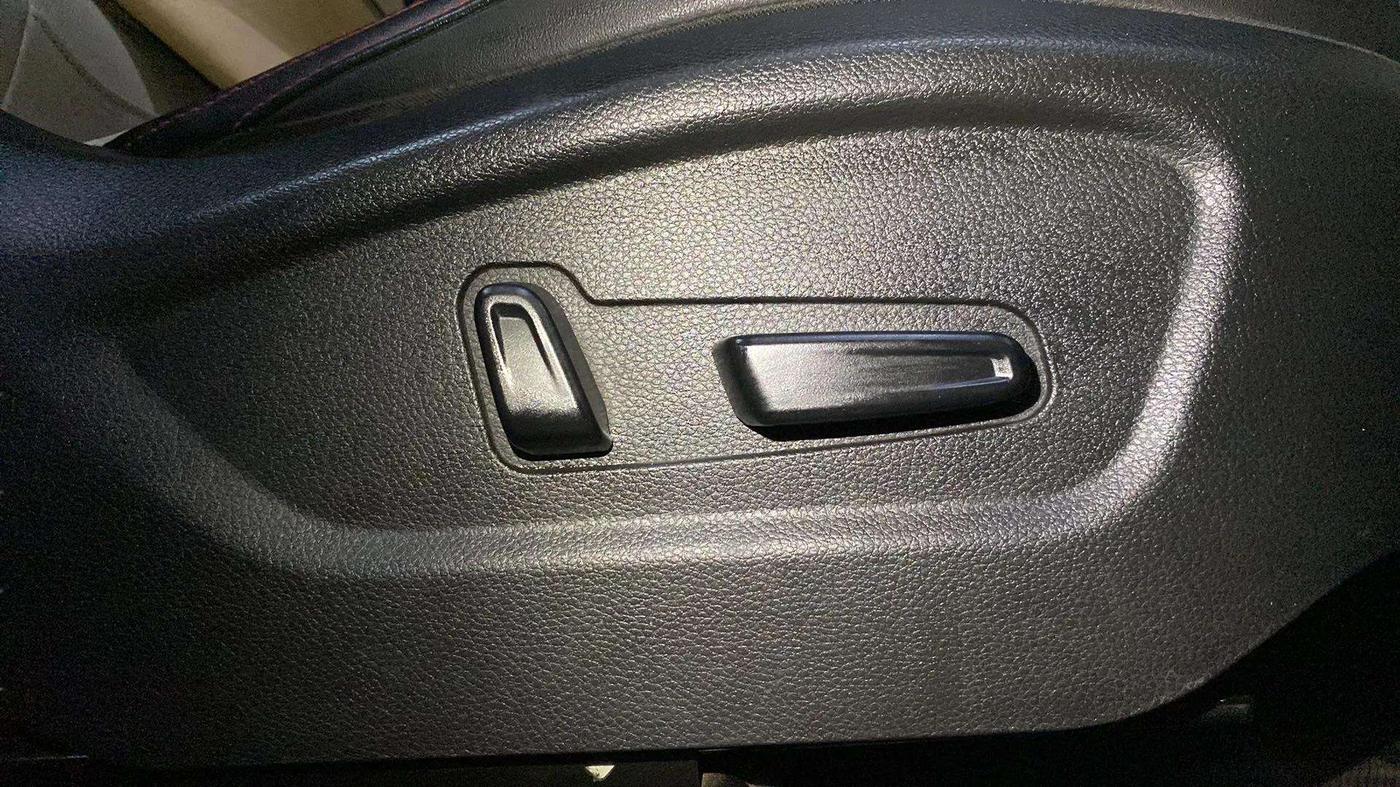 2020 KIA SELTOS GTX PLUS AT 1.5 DIESEL, Diesel, Automatic, 70,028 km, Driver Side Adjustment Panel