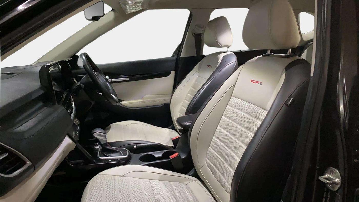 2020 KIA SELTOS GTX PLUS AT 1.5 DIESEL, Diesel, Automatic, 70,028 km, Right Side Front Door Cabin