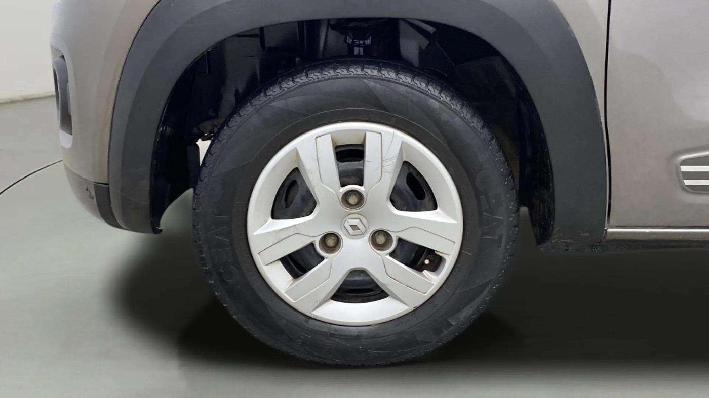 2019 Renault Kwid RXT 1.0 AMT (O), CNG, Automatic, 70,125 km, Left Front Wheel