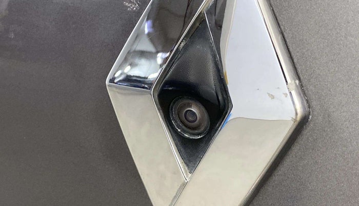 2019 Renault Kwid RXT 1.0 AMT (O), CNG, Automatic, 70,326 km, Parking Camera