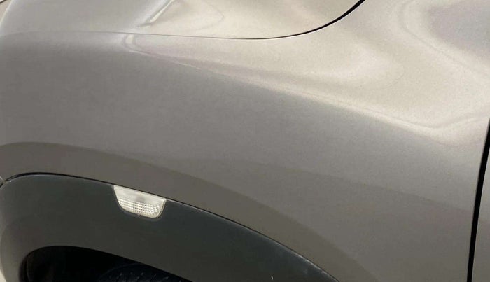 2019 Renault Kwid RXT 1.0 AMT (O), CNG, Automatic, 70,326 km, Left fender - Cladding has minor damage