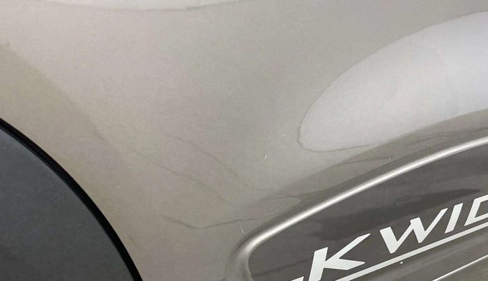 2019 Renault Kwid RXT 1.0 AMT (O), CNG, Automatic, 70,326 km, Right rear door - Slightly dented
