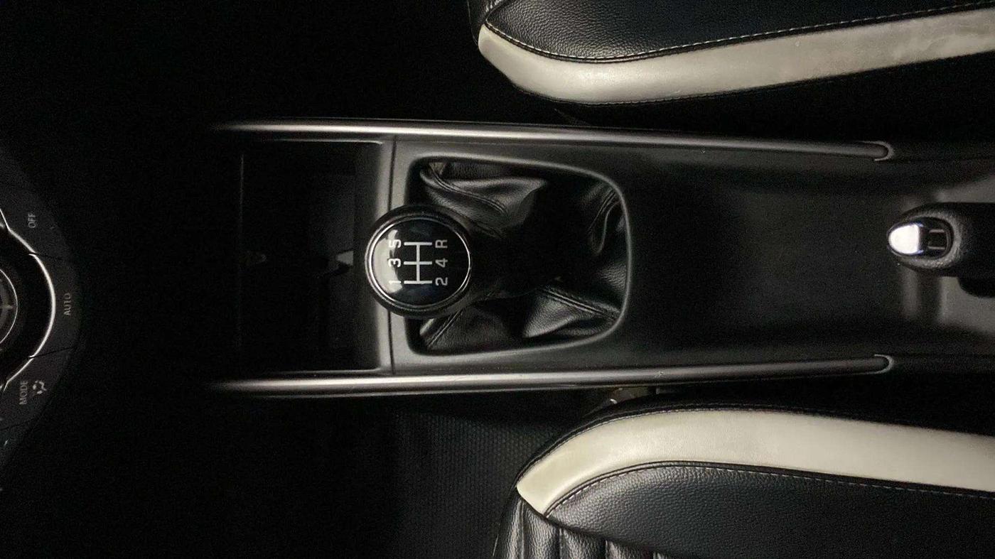 2020 Maruti Baleno DELTA PETROL 1.2, Petrol, Manual, 57,336 km, Gear Lever