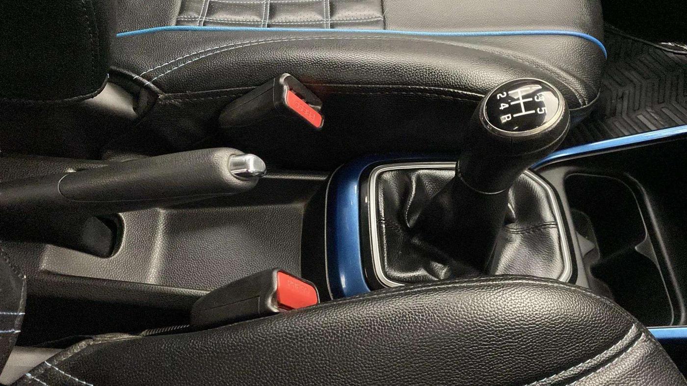 2017 Maruti IGNIS DELTA 1.2, Petrol, Manual, 13,273 km, Gear Lever