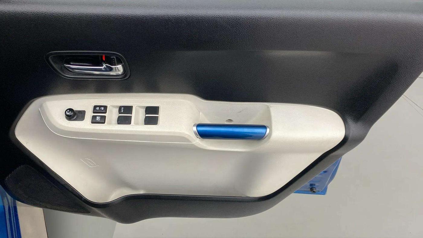 2017 Maruti IGNIS DELTA 1.2, Petrol, Manual, 13,273 km, Driver Side Door Panels Control