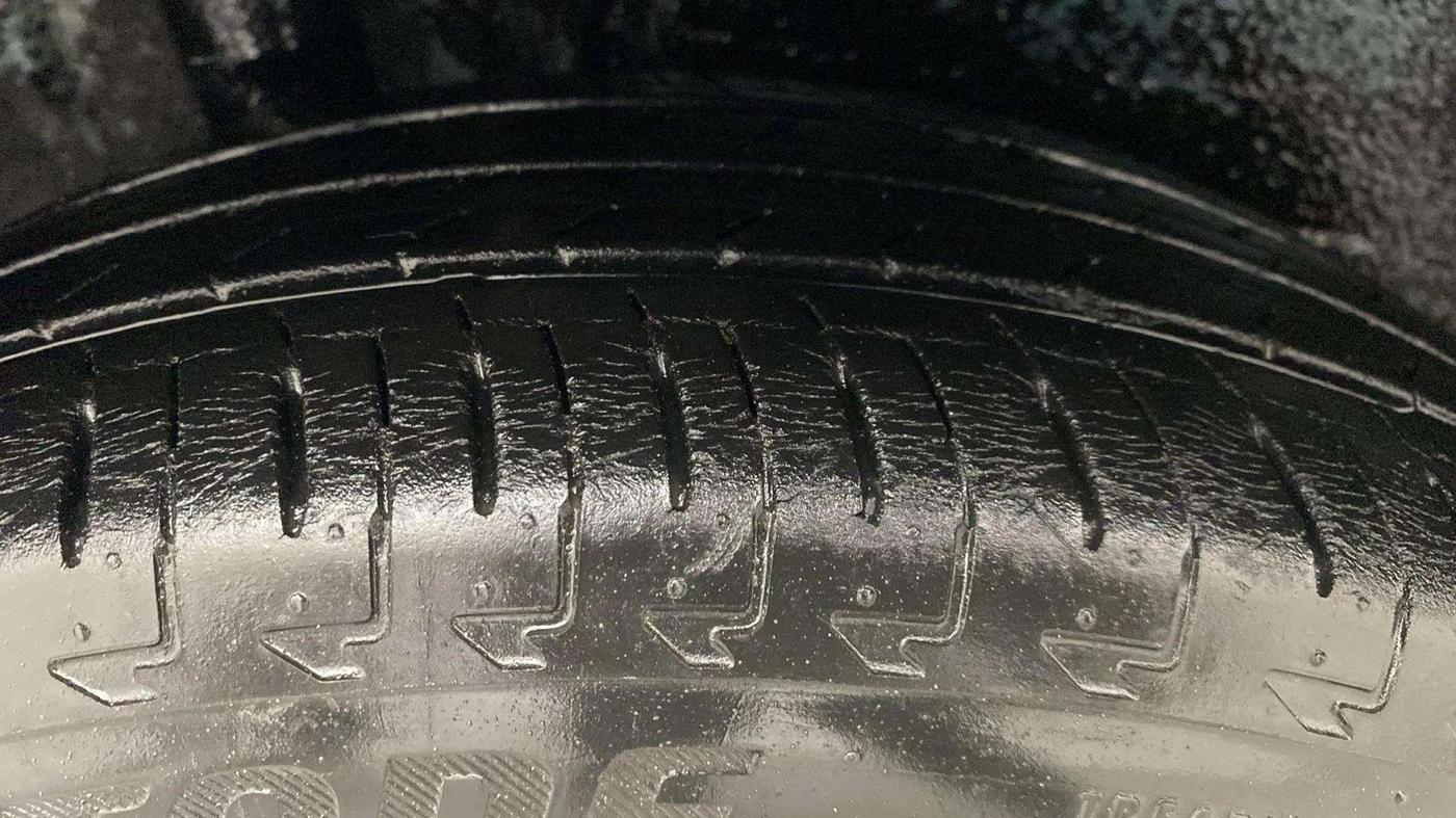 2017 Maruti IGNIS DELTA 1.2, Petrol, Manual, 13,273 km, Right Rear Tyre Tread