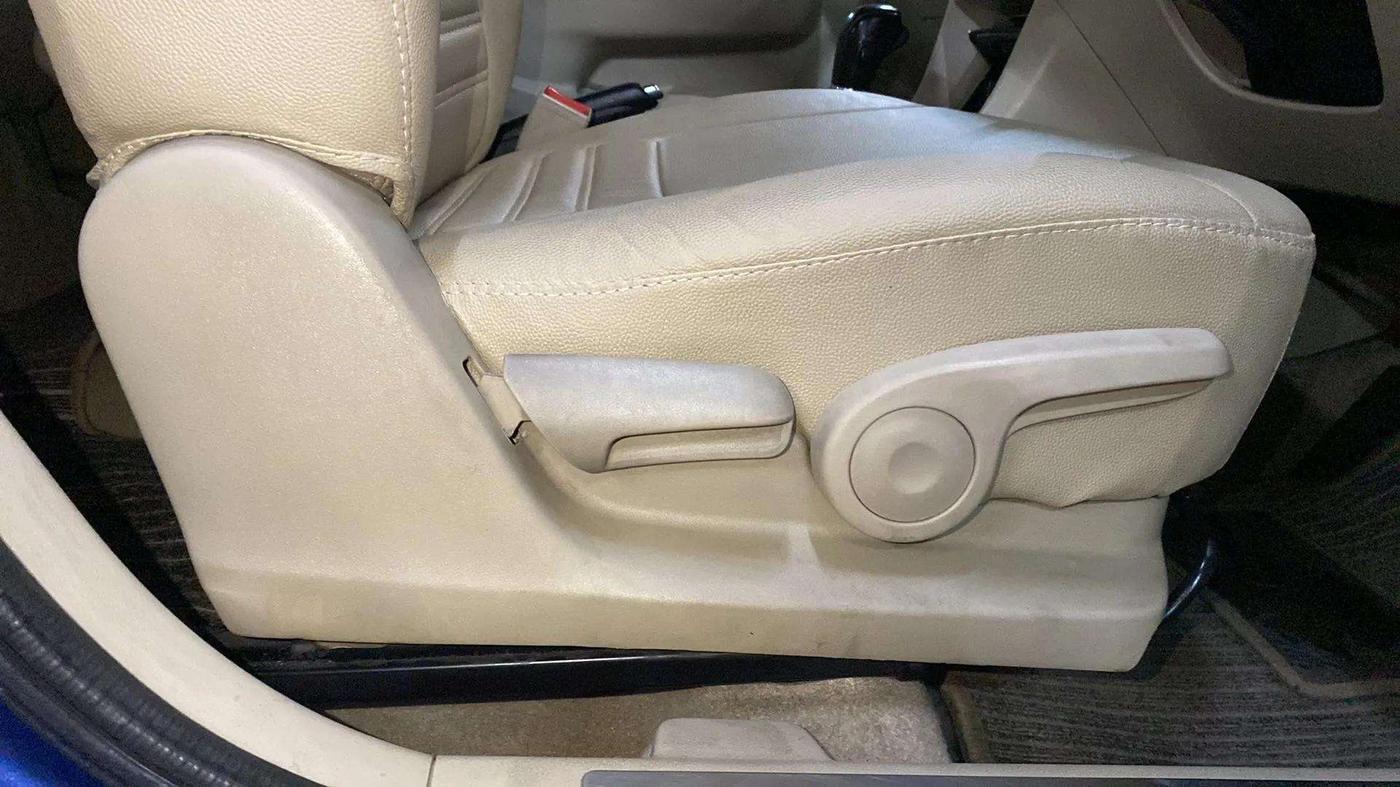 2018 Maruti Ciaz ALPHA  AT 1.5 SHVS PETROL, Petrol, Automatic, 54,077 km, Driver Side Adjustment Panel