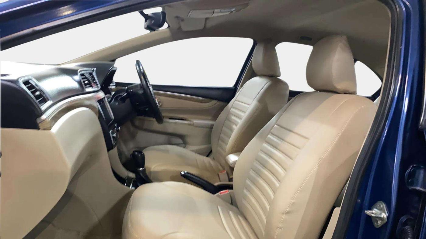 2018 Maruti Ciaz ALPHA  AT 1.5 SHVS PETROL, Petrol, Automatic, 54,077 km, Right Side Front Door Cabin