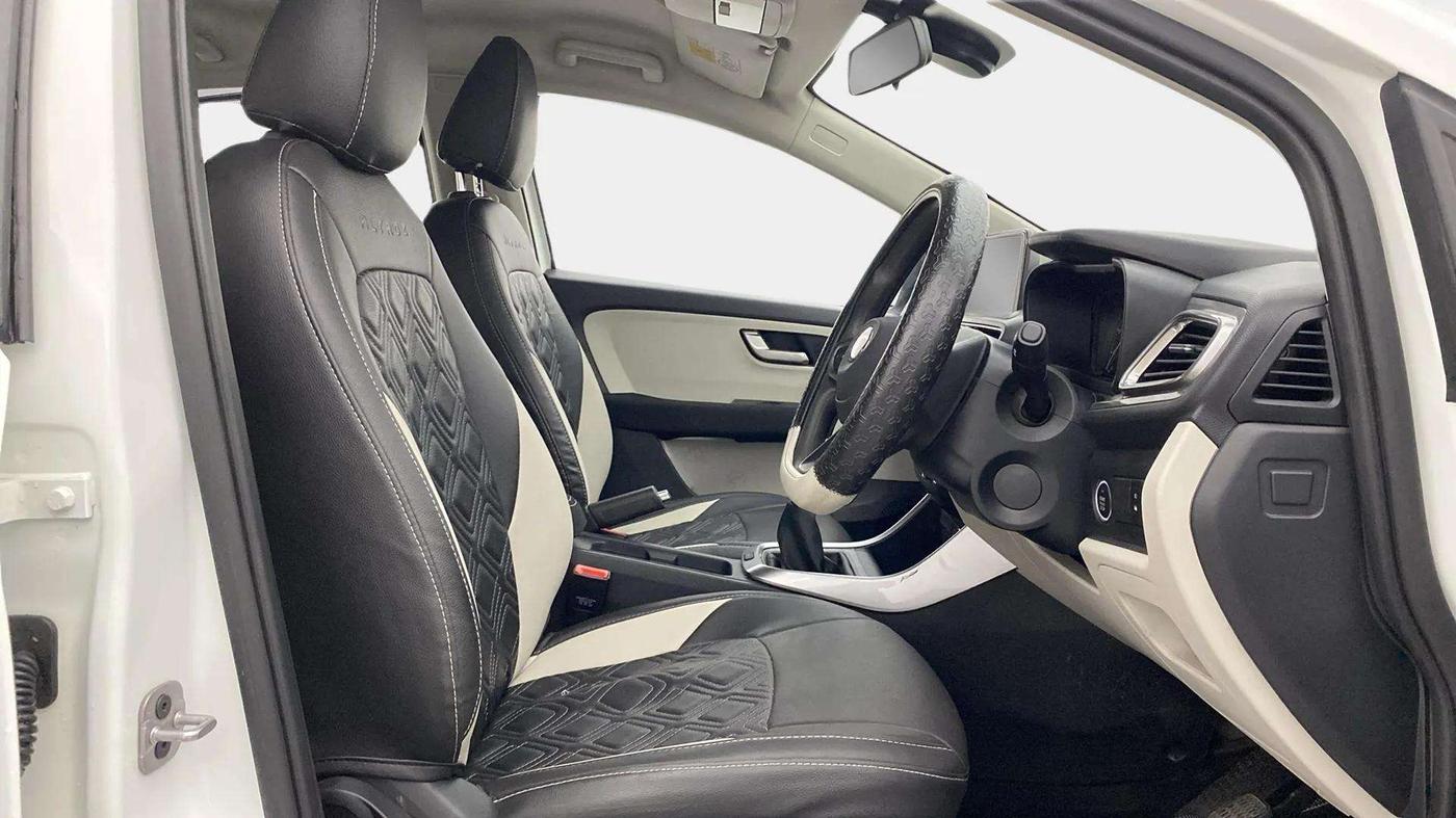 2024 Tata ALTROZ XZ PETROL, Petrol, Manual, 17,741 km, Right Side Front Door Cabin