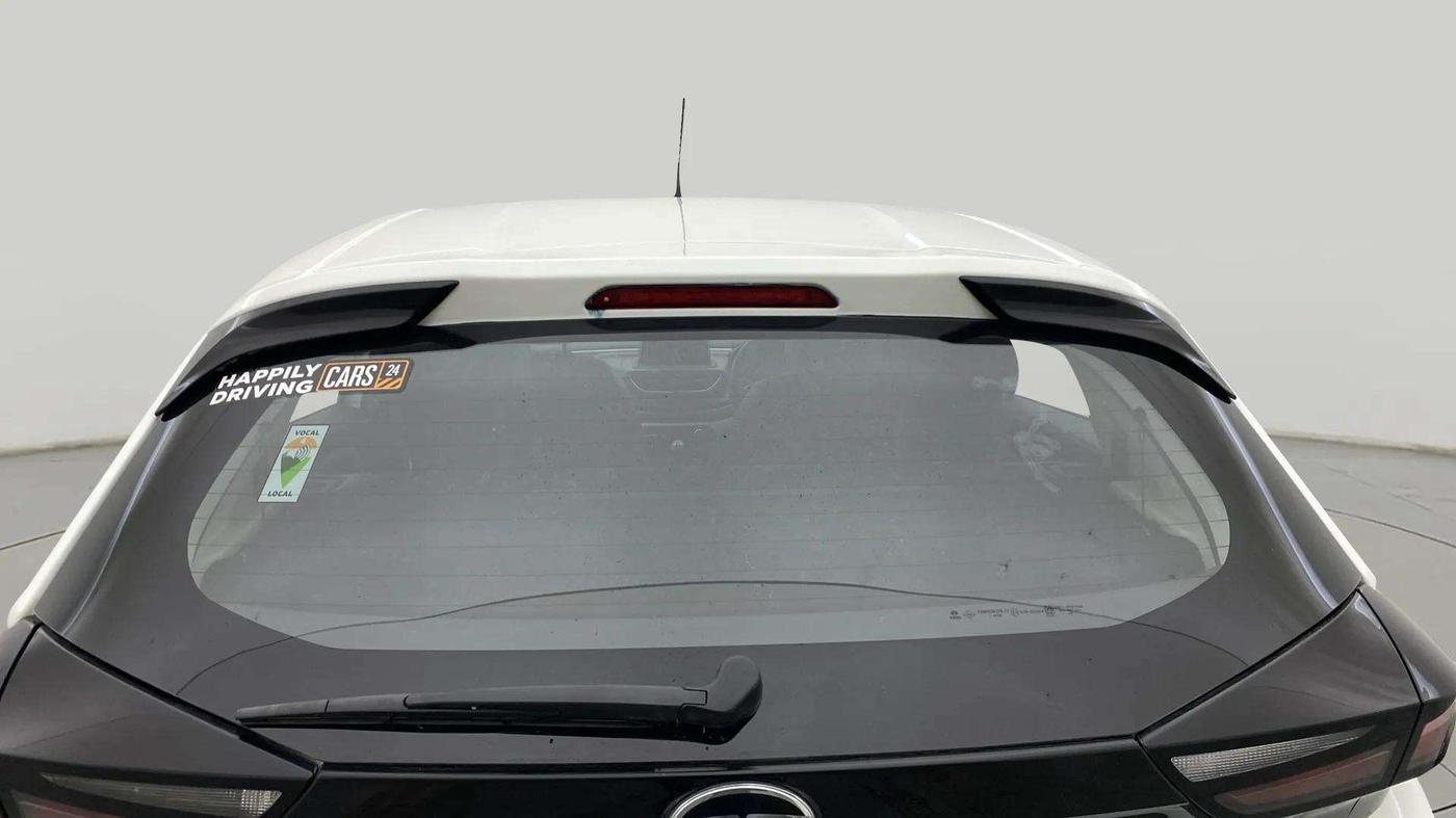 2024 Tata ALTROZ XZ PETROL, Petrol, Manual, 17,741 km, Rear Windshield