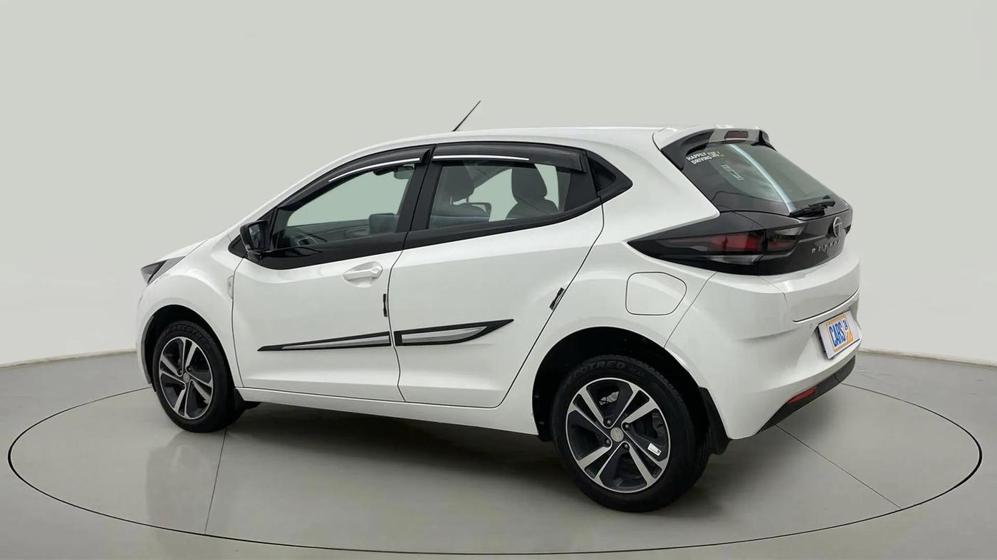 2024 Tata ALTROZ XZ PETROL, Petrol, Manual, 17,741 km, Left Back Diagonal