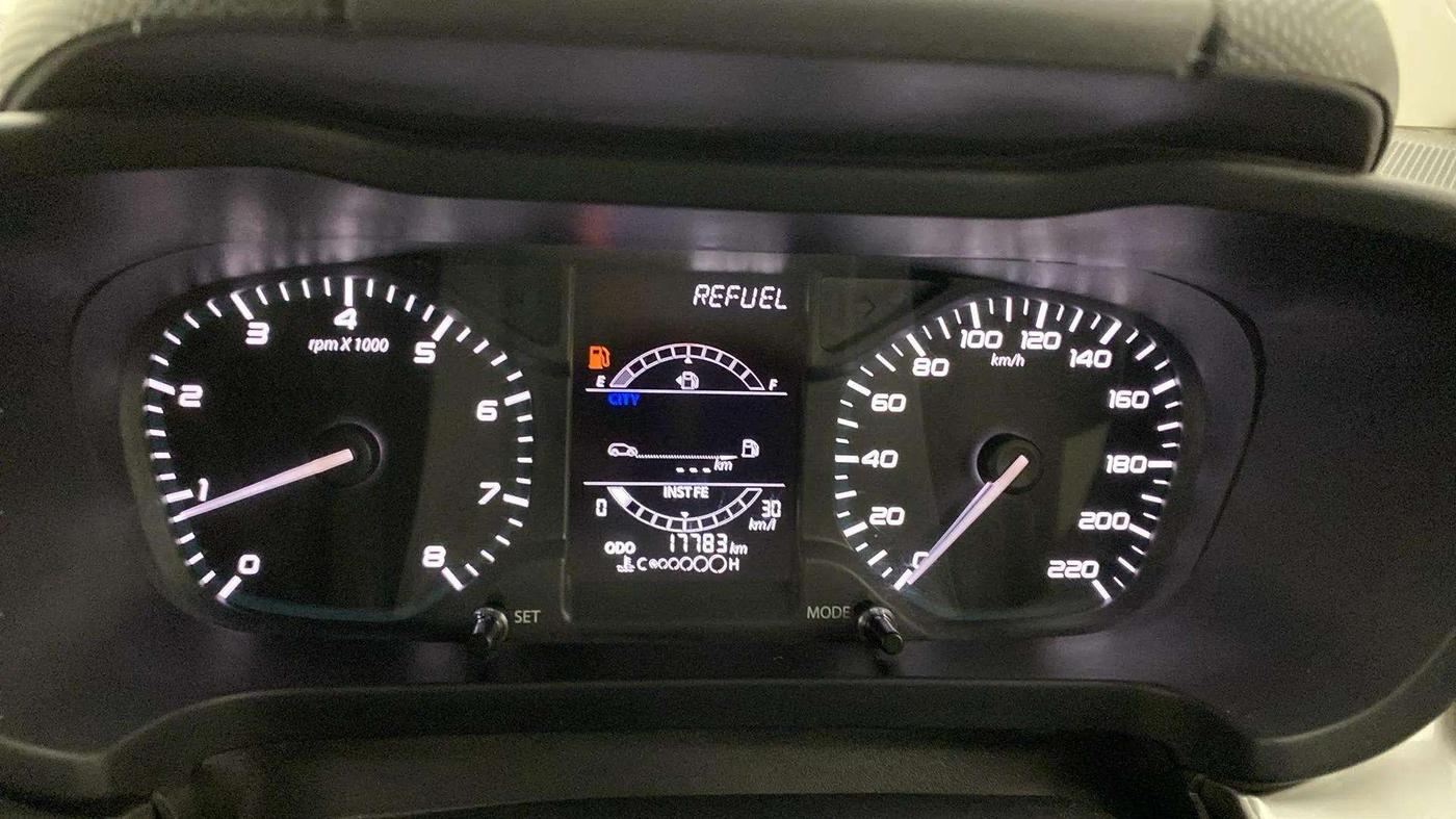 2024 Tata ALTROZ XZ PETROL, Petrol, Manual, 17,741 km, Odometer Image