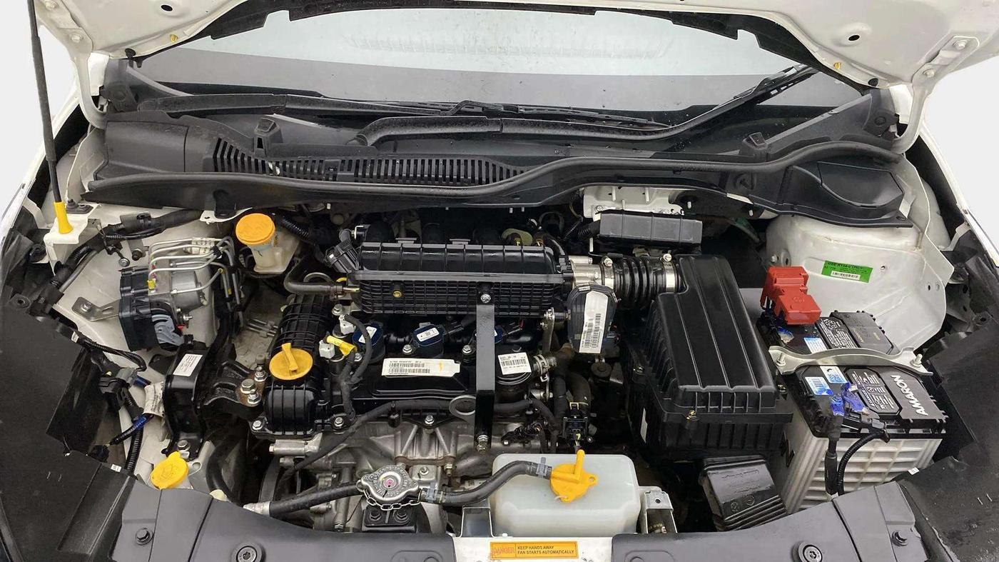 2024 Tata ALTROZ XZ PETROL, Petrol, Manual, 17,741 km, Engine View