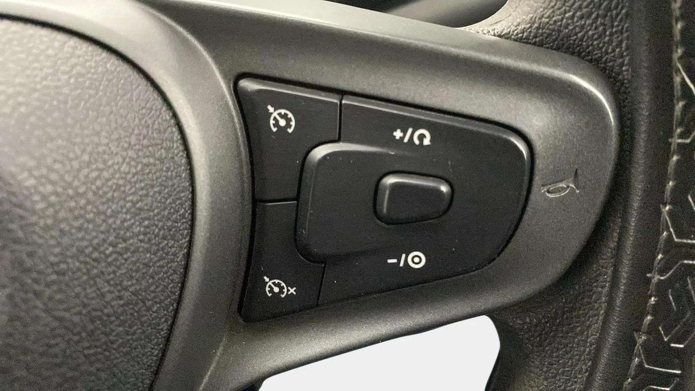 2024 Tata ALTROZ XZ PETROL, Petrol, Manual, 17,741 km, Adaptive Cruise Control